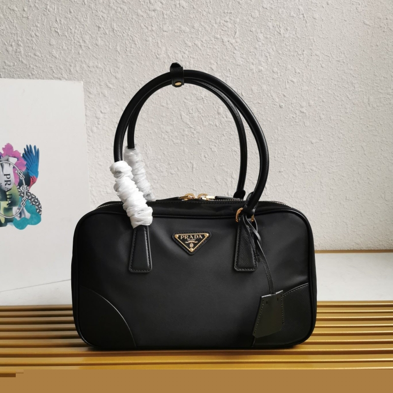 Pra*a shopping bags